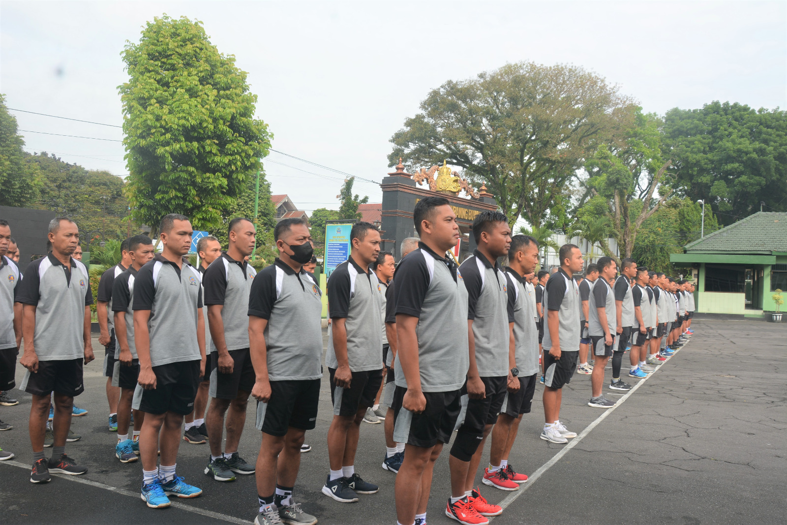 Pasi Komsos Korem 073/Makutarama Pimpin Apel Pagi, Sekaligus Pengecekan Personel 